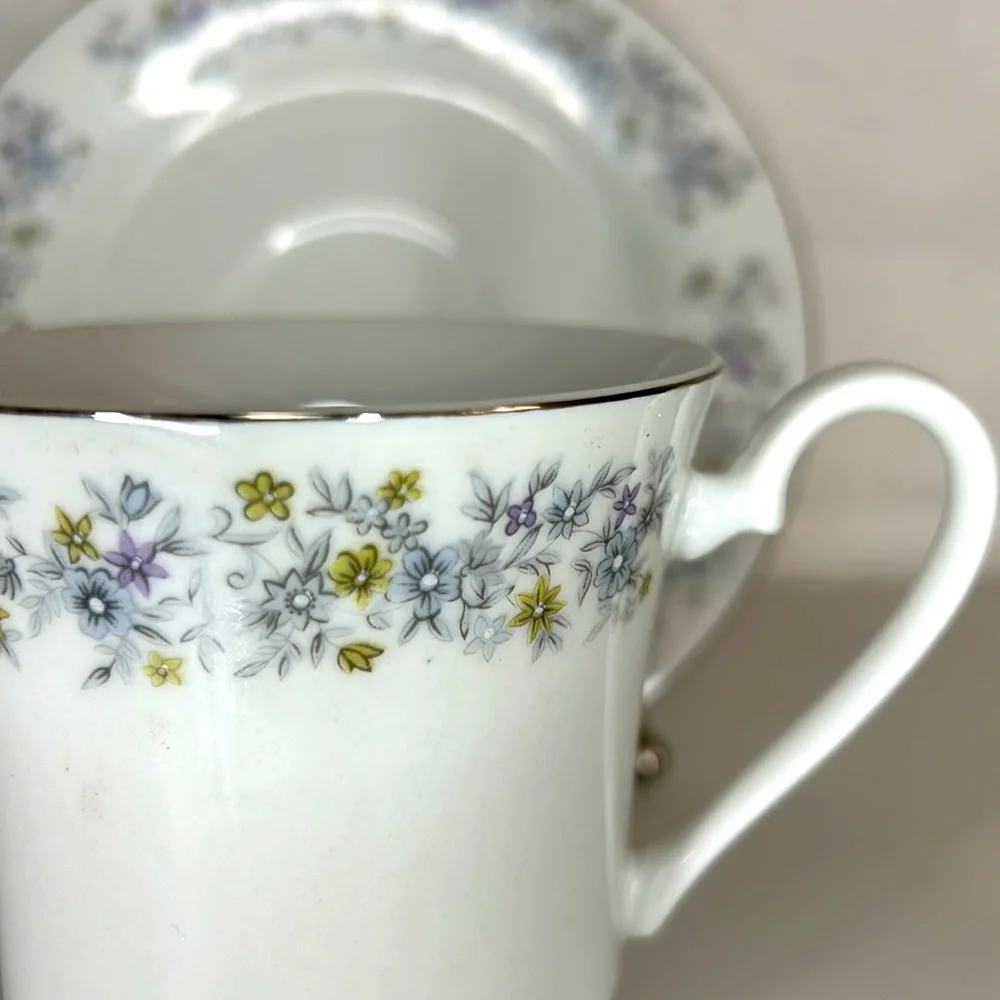 O657 Elegance by Dynasty China 2pc Footed Cup and Saucer Set - Picture 5 of 5